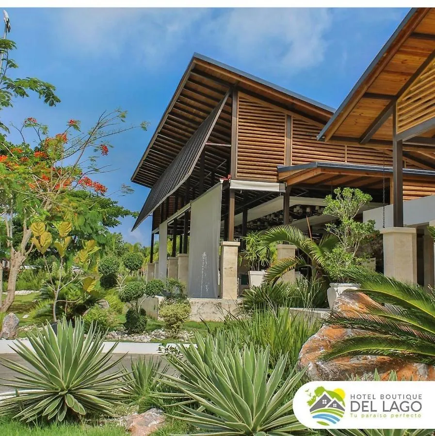 Resort Hotel Villas Del Lago